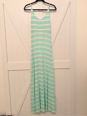 Forever 21 | Dresses | Forever 2 Twist Cirque 21 Black And White Silk  Bowtie Halter Dress | Poshmark